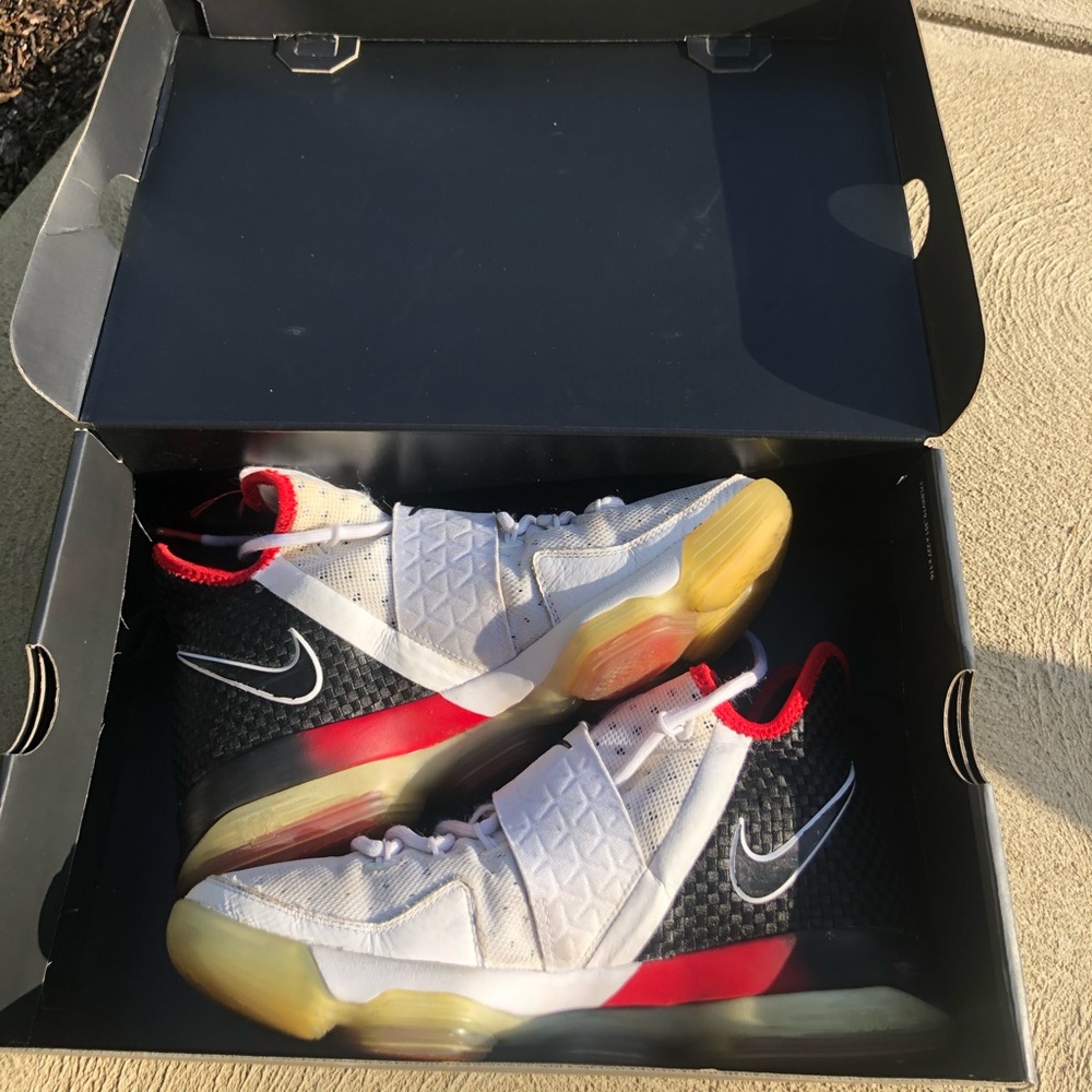 Lebron 14 used - Picture 2 of 7